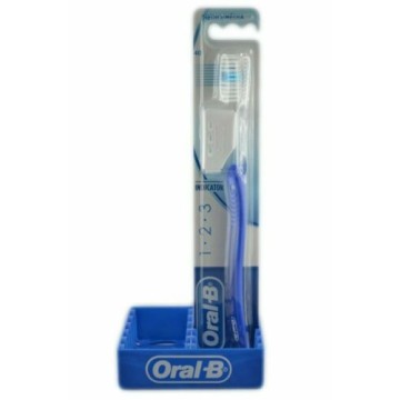 AZ ORAL-B SPAZZOLINO PER...